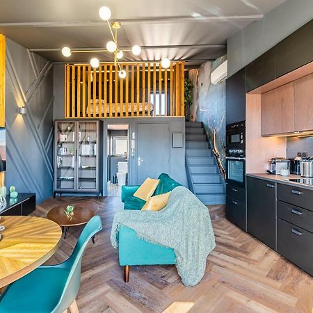 Loft En Ville - Duplex Terrasse Coeur Historique Avec Vue Degagee & Parking Souterrain Offert La Ciotat Eksteriør billede
