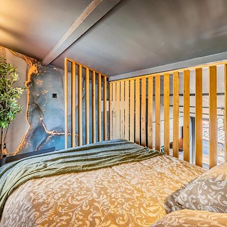 Loft En Ville - Duplex Terrasse Coeur Historique Avec Vue Degagee & Parking Souterrain Offert La Ciotat Eksteriør billede