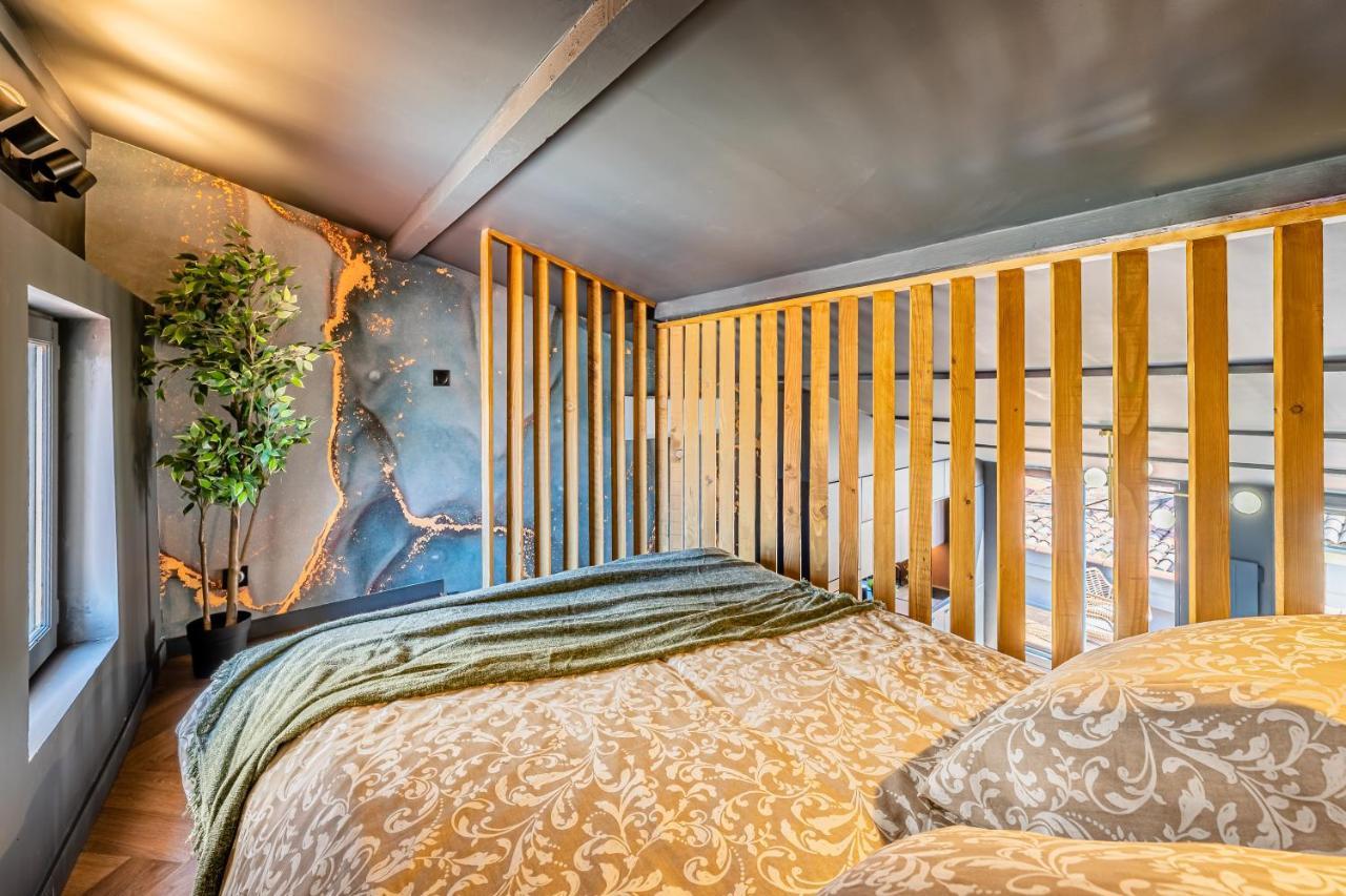 Loft En Ville - Duplex Terrasse Coeur Historique Avec Vue Degagee & Parking Souterrain Offert La Ciotat Eksteriør billede