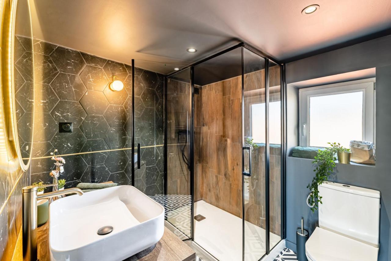 Loft En Ville - Duplex Terrasse Coeur Historique Avec Vue Degagee & Parking Souterrain Offert La Ciotat Eksteriør billede