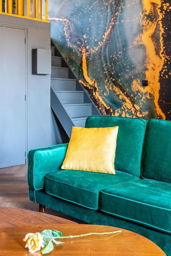 Loft En Ville - Duplex Terrasse Coeur Historique Avec Vue Degagee & Parking Souterrain Offert La Ciotat Eksteriør billede