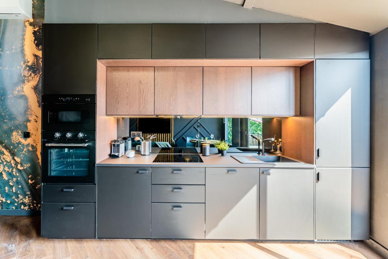 Loft En Ville - Duplex Terrasse Coeur Historique Avec Vue Degagee & Parking Souterrain Offert La Ciotat Eksteriør billede